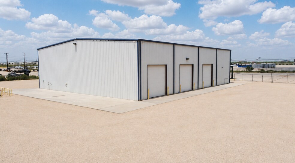 More Photos Of 9215 W County Road 127, Midland Warehouse For Lease
