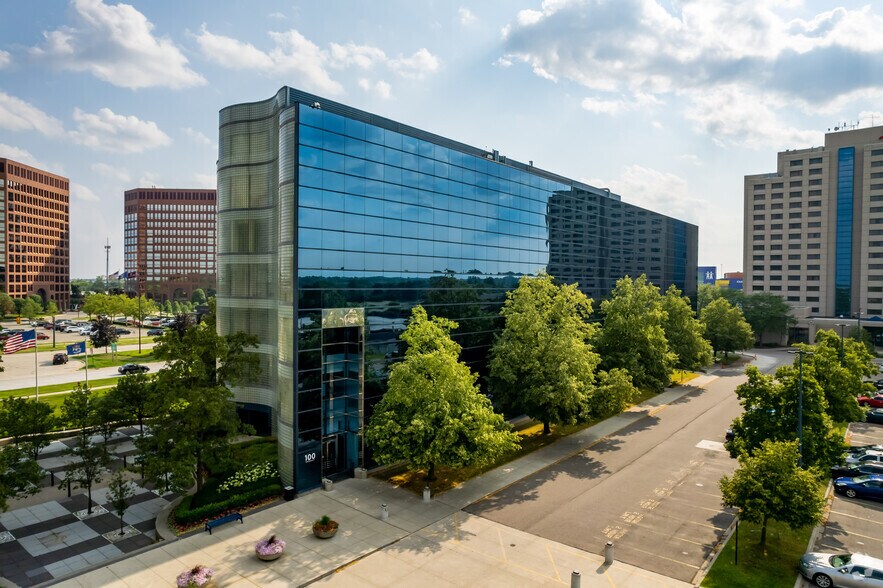 Primary Photo Of 100 W Big Beaver Rd, Troy Coworking Space