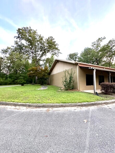 More Photos Of 2332 Townsend Rd, Woodstock Light Distribution For Sale