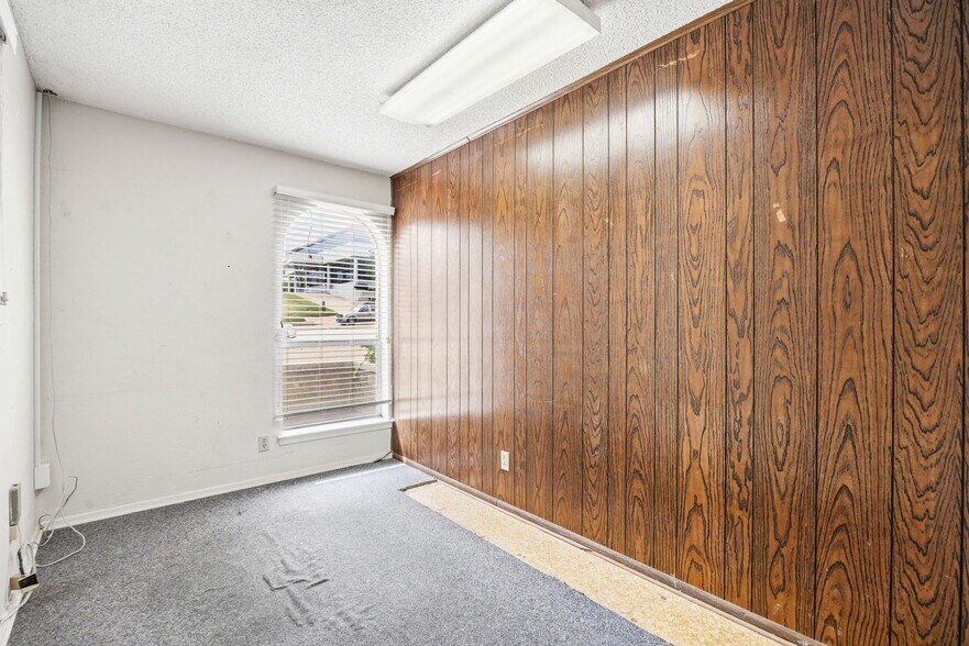 More Photos Of 2306 Ridge Rd, Rockwall Medical For Sale