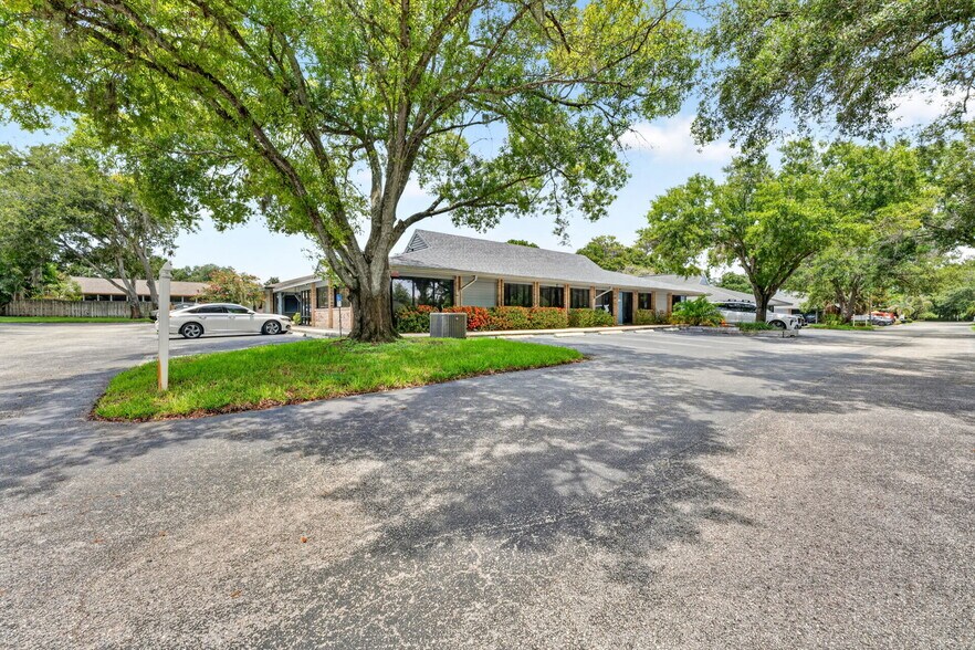 More Photos Of 701 Enterprise Rd E, Safety Harbor Medical For Lease