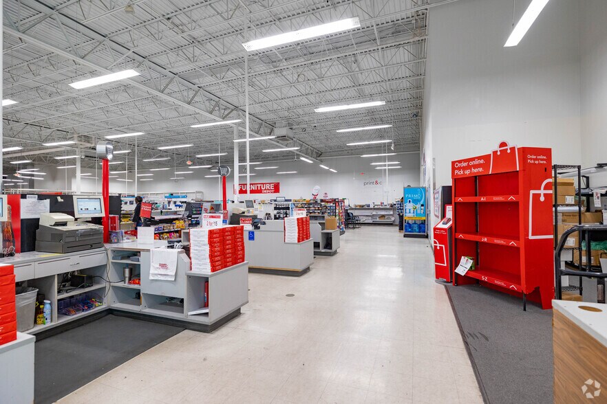 More Photos Of 1405-1409 Renaissance Blvd NE, Albuquerque General Retail For Sale