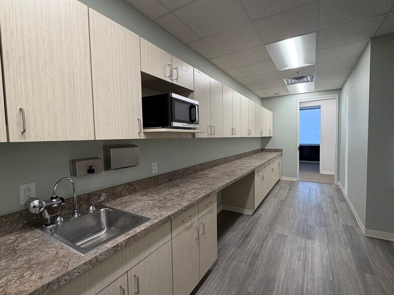 More Photos Of 2209 Abbott Martin Rd, Nashville Apartments For Lease