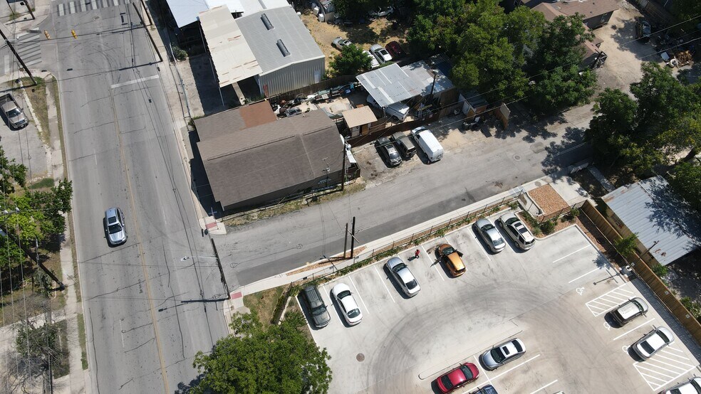 More Photos Of 1601 S Roosevelt Ave, San Antonio Daycare Center For Sale