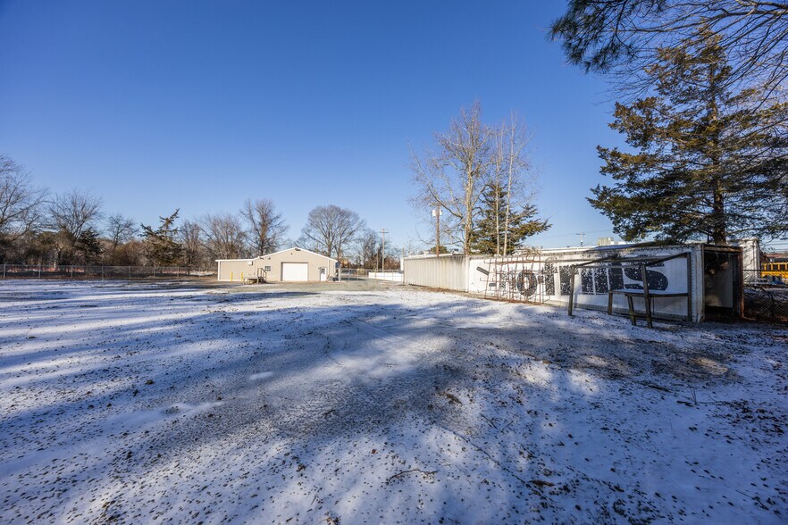 More Photos Of 320 Tilton Rd, Northfield Warehouse For Lease