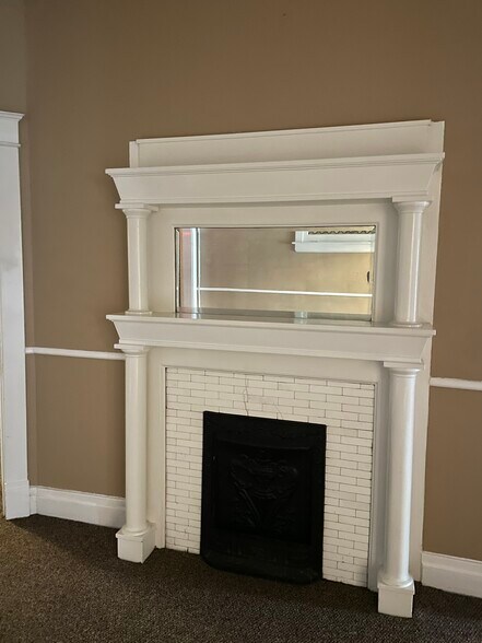 More Photos Of 904 Gallatin Ave, Nashville General Retail For Lease