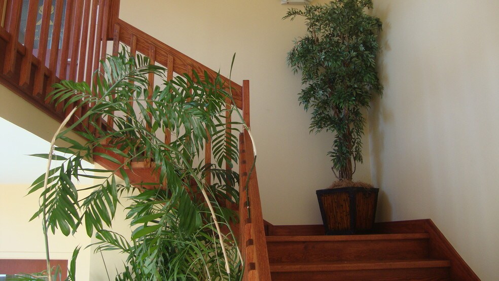 More Photos Of 167 Main St, Metuchen Medical For Lease