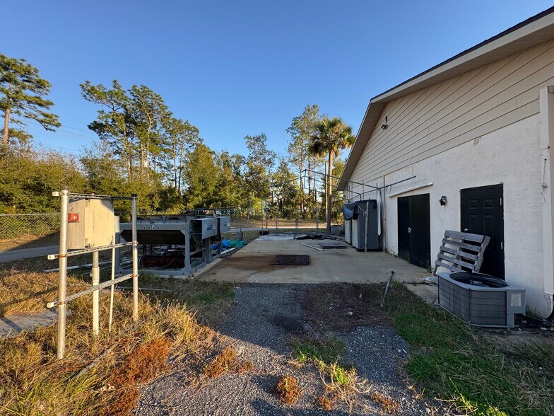 More Photos Of 1330 Howland Blvd, Deltona Freestanding For Sale