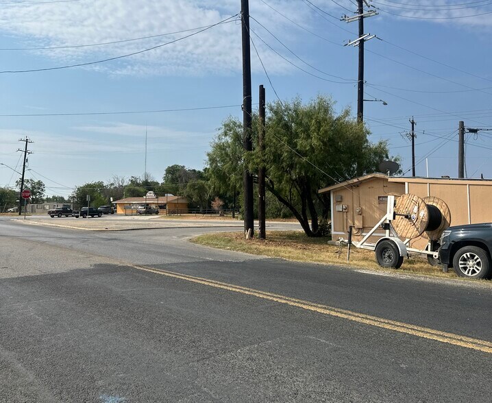 More Photos Of 10536 S US Highway 181, San Antonio Apartments For Sale