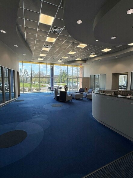 More Photos Of 29770 Hudson Dr, Novi Research And Development For Sale