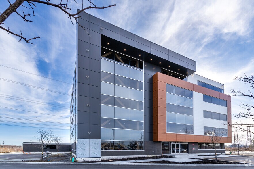 More Photos Of 11900 Rue De L'avenir, Mirabel Office For Lease