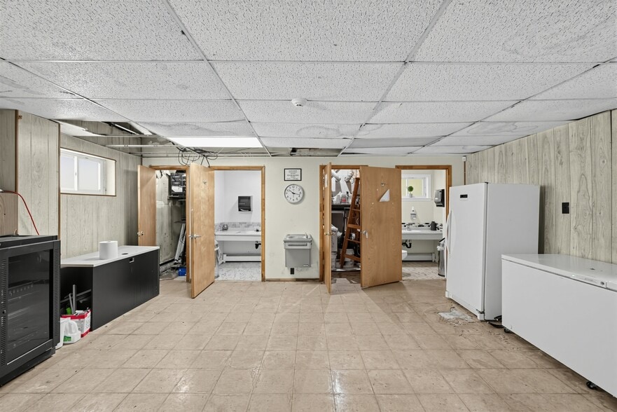 More Photos Of 1110 Coles Mill Rd, Williamstown Specialty For Sale