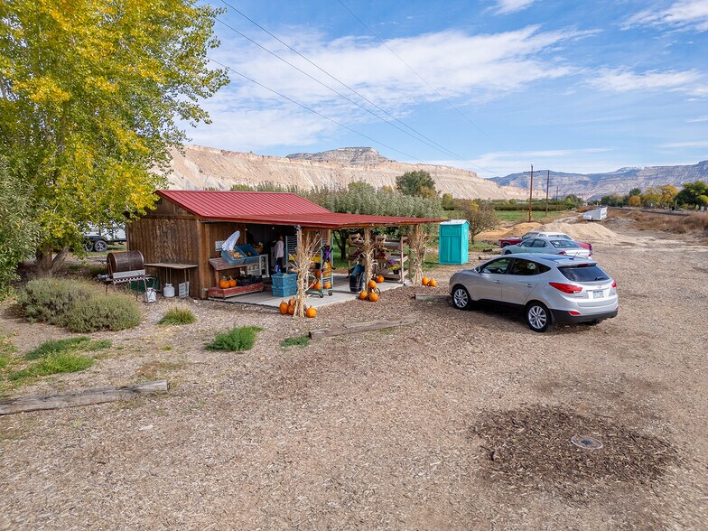 More Photos Of 3526 Front St, Palisade Specialty For Sale