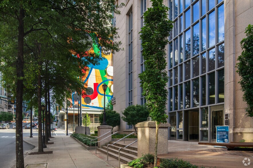 More Photos Of 1180 W Peachtree St NW, Atlanta Office For Lease