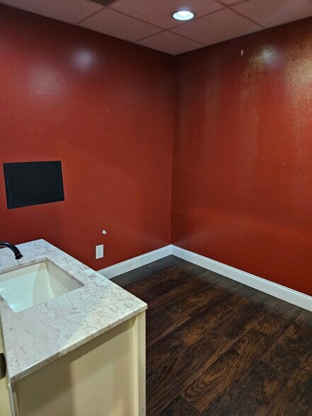 More Photos Of 164 Commack Rd, Commack Medical For Lease