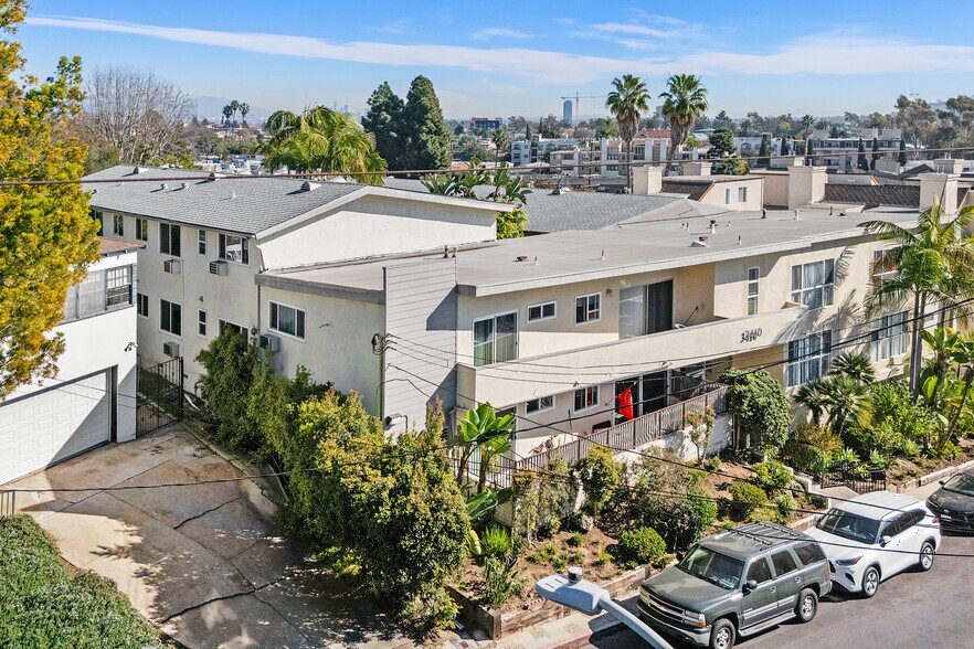 More Photos Of 3410 Club Dr, Los Angeles Apartments For Sale