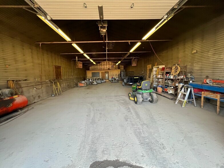 More Photos Of 2104 6th St, Nisku Manufacturing For Sale