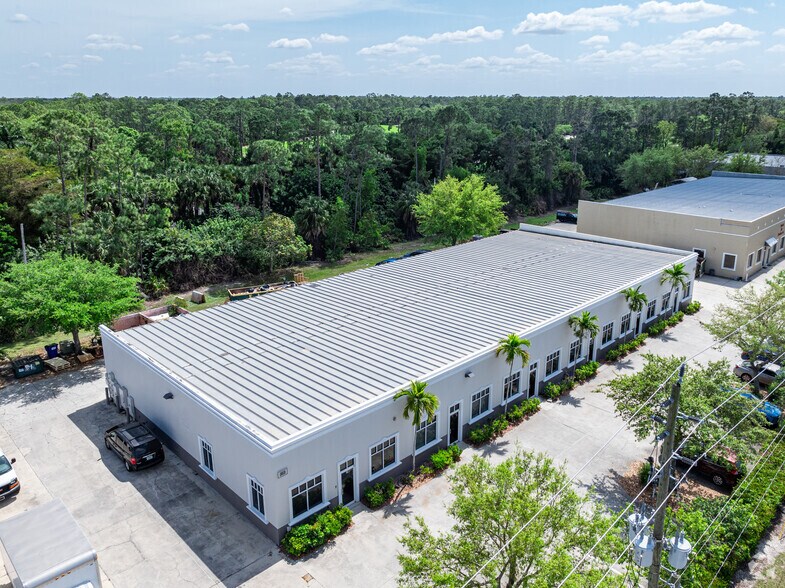 More Photos Of 28631 N Diesel Dr, Bonita Springs Light Manufacturing For Lease