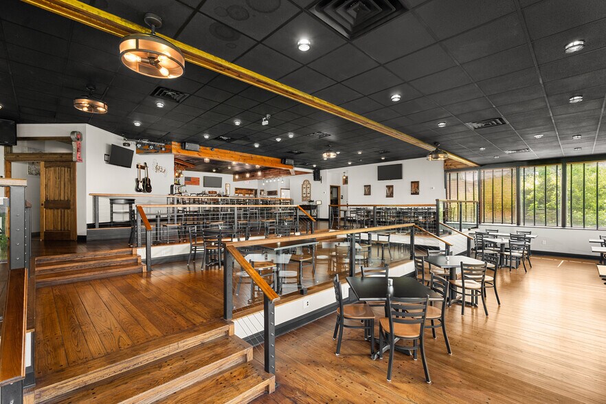 More Photos Of 2943 Upper Mountain Rd, Sanborn Restaurant For Sale