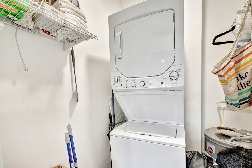 More Photos Of 625 NE 13th Ave, Fort Lauderdale Multifamily For Sale