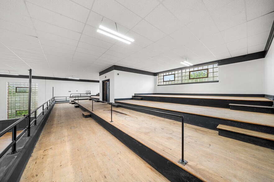 More Photos Of 379 Cherry St, Pottstown Flex For Lease