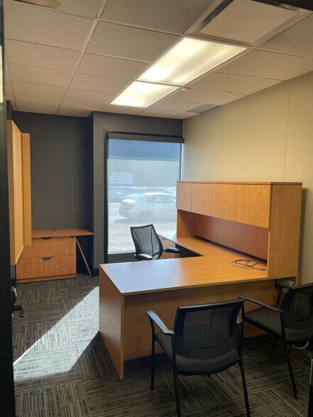 More Photos Of 5410-5424 97 St NW, Edmonton Flex For Sale