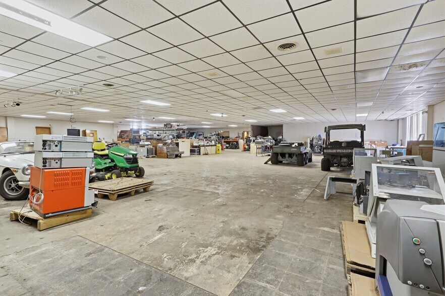 More Photos Of 6614 Lincoln Ave, Lockport Restaurant For Sale