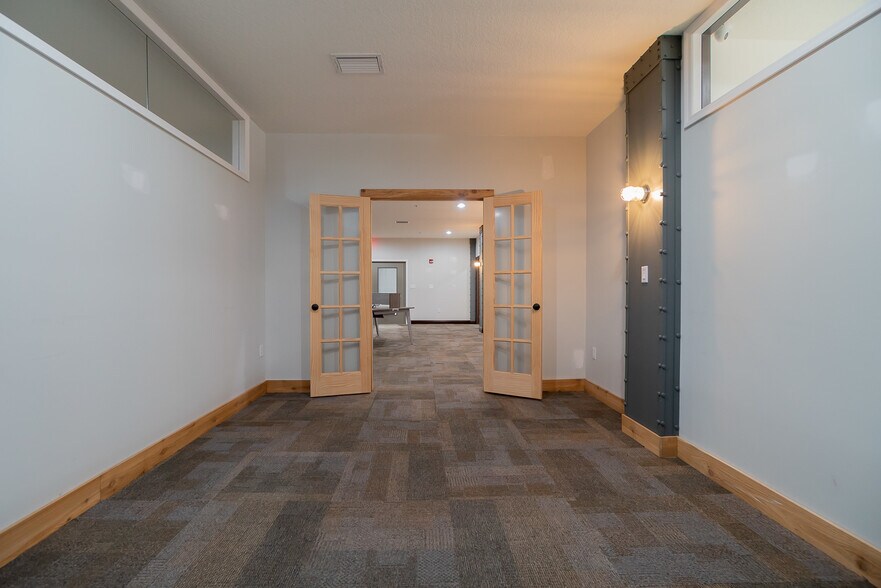 More Photos Of 679 NW Enterprise Dr, Port Saint Lucie Light Distribution For Sale
