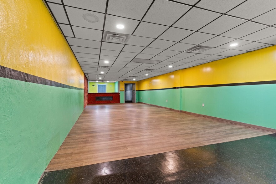 More Photos Of 318 S Broad St, Trenton Storefront For Sale