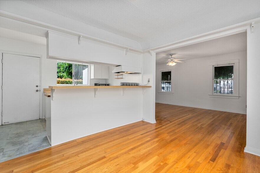 More Photos Of 1507-1509 14th St, Santa Monica Apartments For Sale