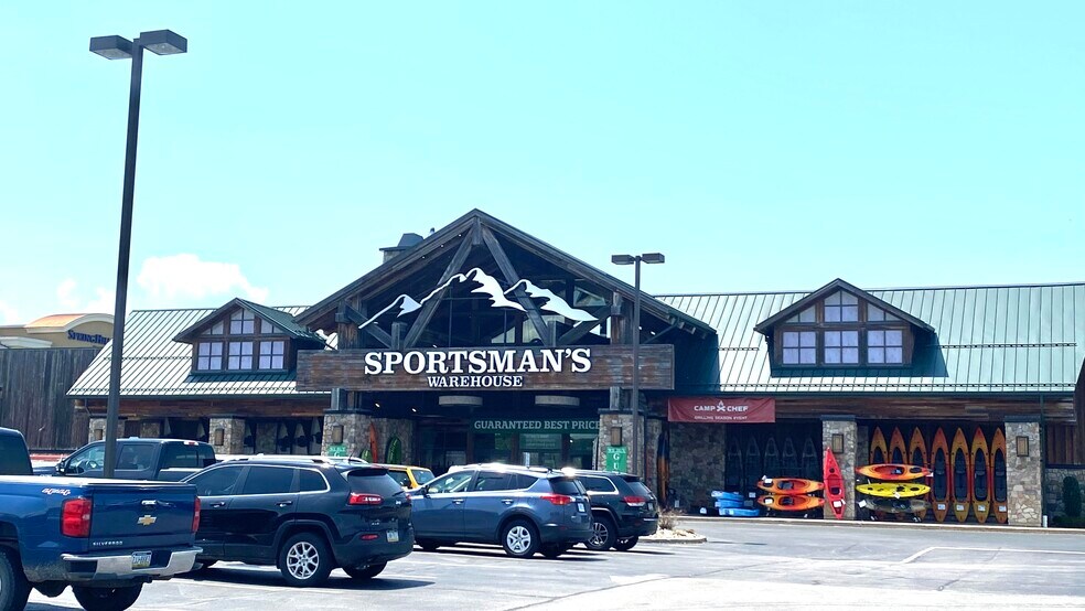 More Photos Of 5430 Peach St, Erie Drugstore For Sale