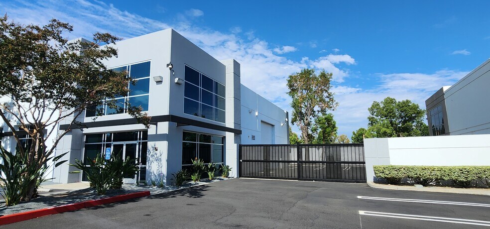More Photos Of 9383 Charles Smith Ave, Rancho Cucamonga Warehouse For Lease