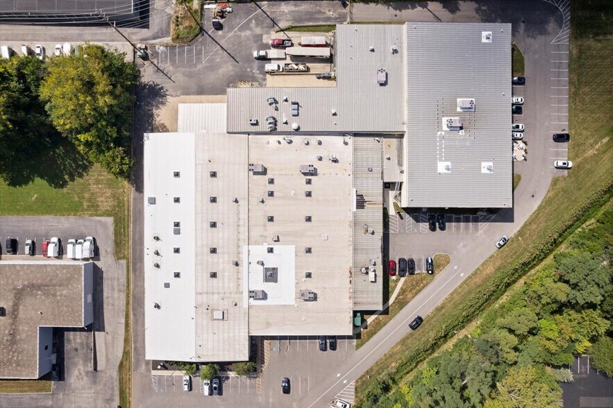 More Photos Of 201 W Carmel Dr, Carmel Theater Concert Hall For Lease