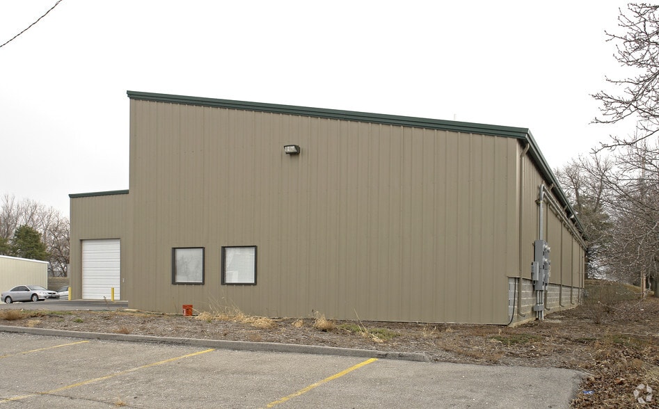 More Photos Of 1371-1381 Charlestown Industrial Dr, Saint Charles Warehouse For Lease