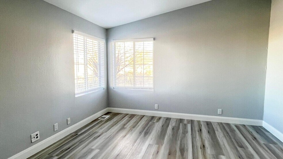 More Photos Of 5561 W 3600 S, Cedar City Specialty For Sale