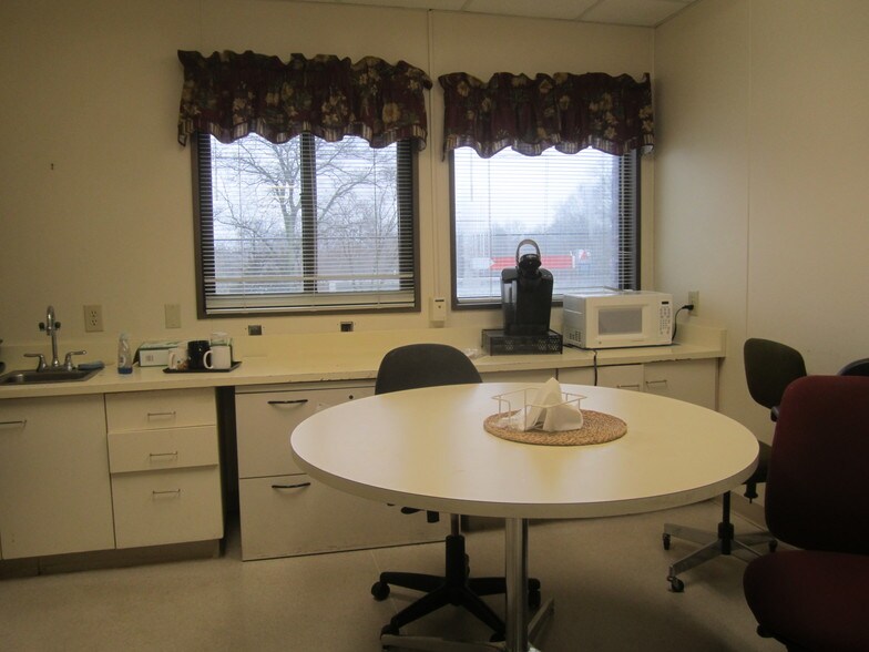More Photos Of 966 Park St, Stoughton Unknown For Lease
