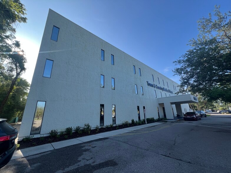 More Photos Of 6101 Webb Rd, Tampa Medical For Lease