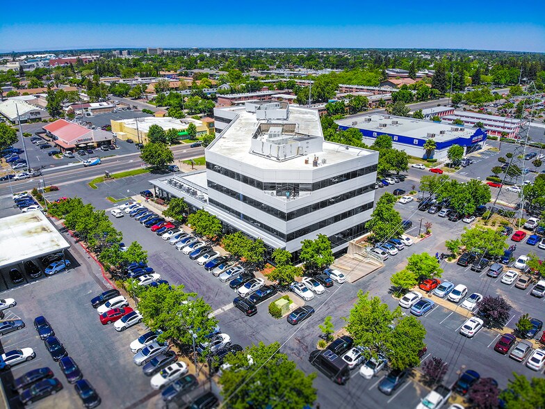 More Photos Of 1860 Howe Ave, Sacramento Office For Lease
