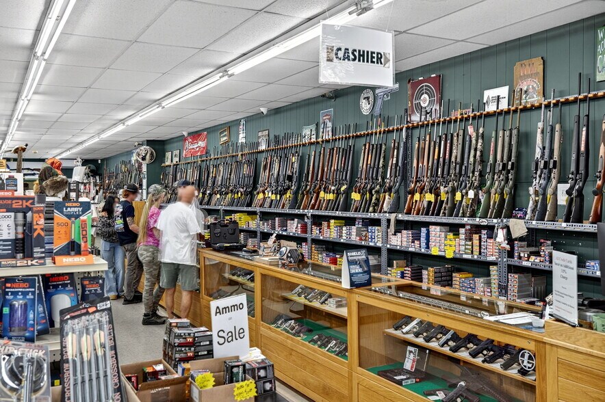 More Photos Of 23 W Main St, Canton Flex For Sale