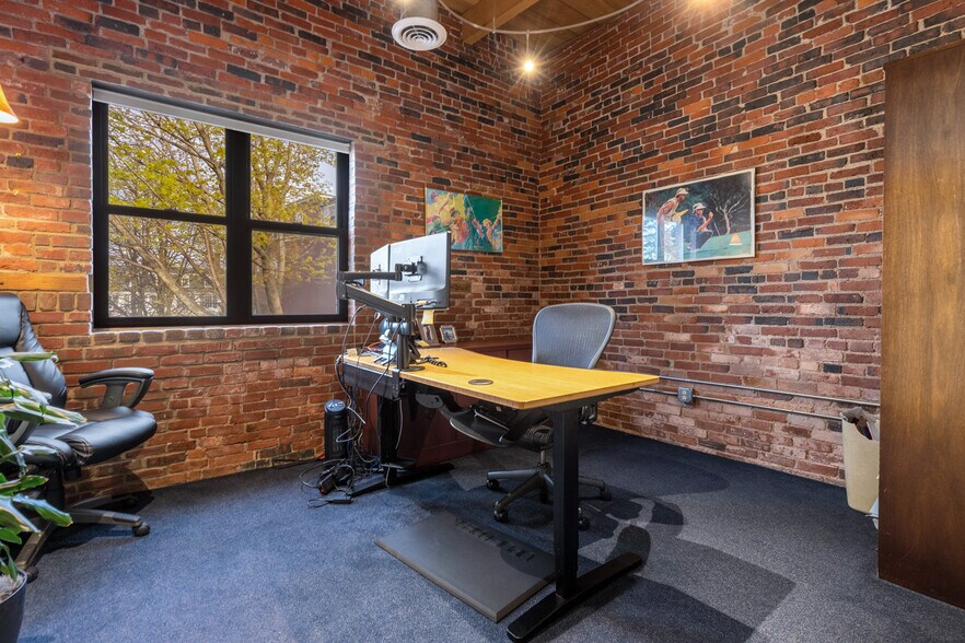 More Photos Of 1 Harris St, Newburyport Medical For Lease