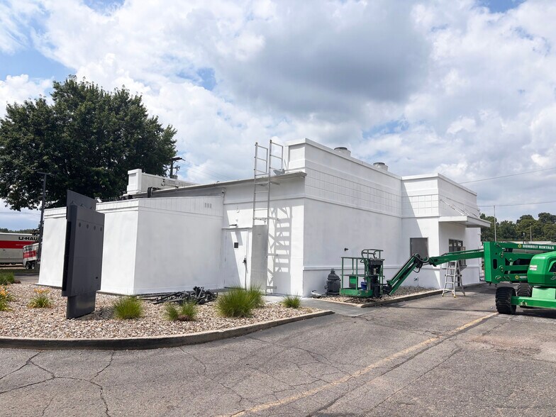 More Photos Of 1295 S 11th St, Niles Fast Food For Lease