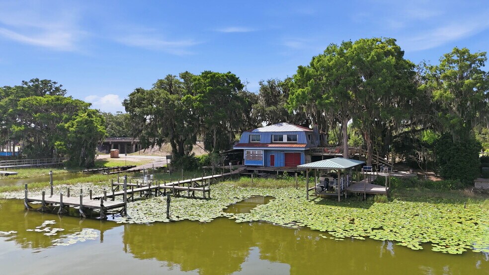 More Photos Of 400 Lakeshore Dr, Eustis Specialty For Sale