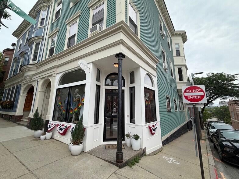 More Photos Of 54 High St, Boston General Retail For Sale