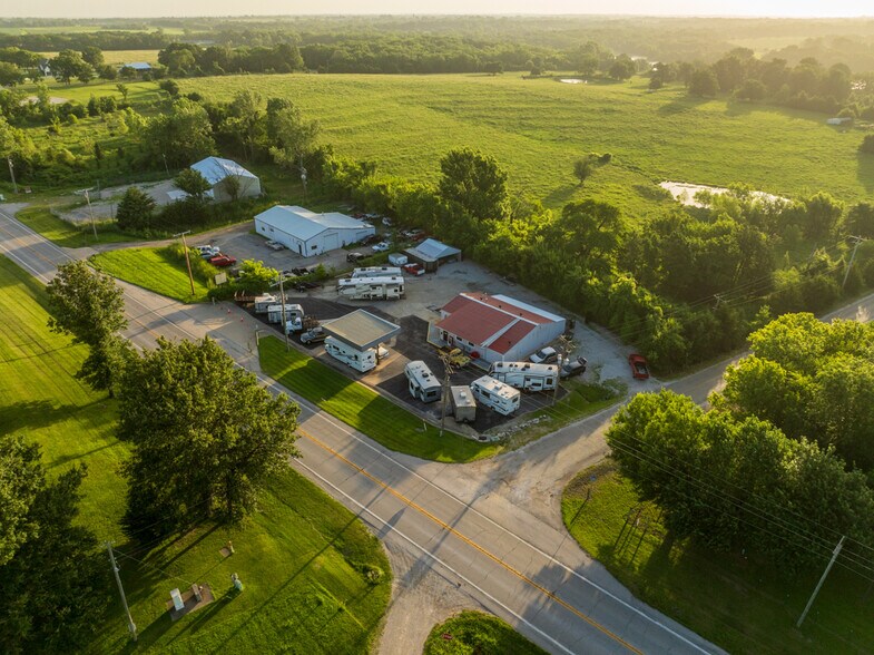 More Photos Of 23621 S State Route 291, Harrisonville Industrial For Sale