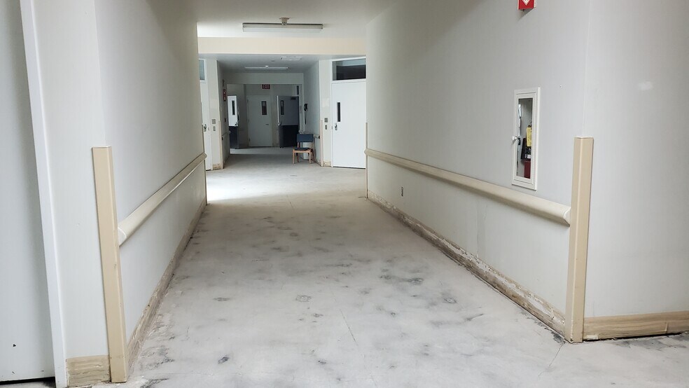 More Photos Of 2210 Dean St, St Charles Medical For Lease