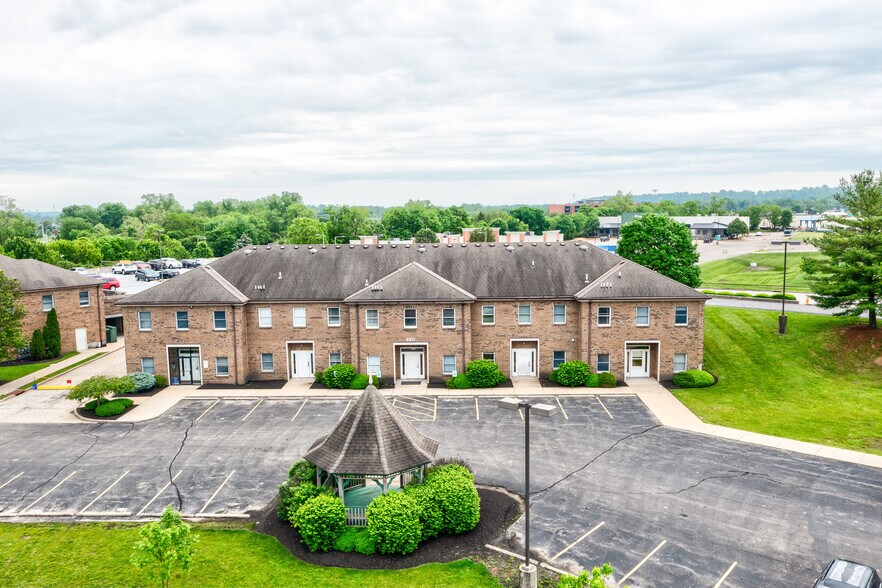 More Photos Of 860 NW Washington Blvd, Hamilton Medical For Sale