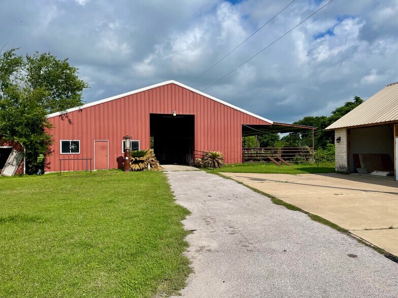 More Photos Of 6200 Gilbert Rd, Austin Land For Sale