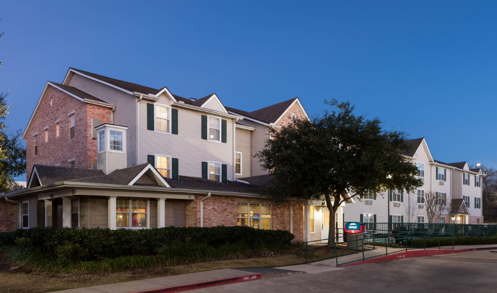 More Photos Of 1300 University Dr E, College Station Hotel For Sale