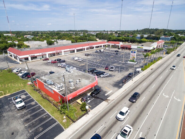 More Photos Of 19904 NW 2nd Ave, Miami Unknown For Lease