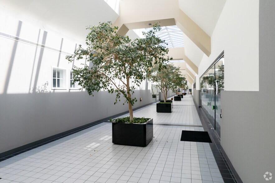 More Photos Of 535 E Crescent Ave, Ramsey Office For Lease